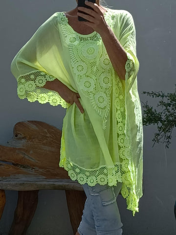 flot neon gul blonde poncho fra little italy.
