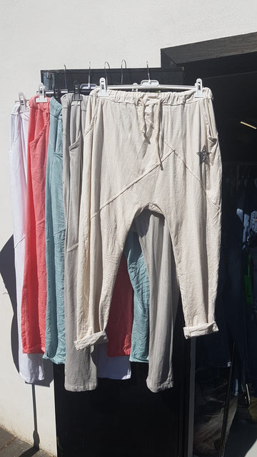super bløde baggy bukser i 5 farver fra damernes-magasin.online.