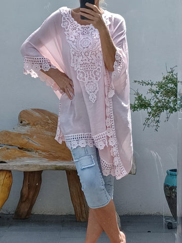 flot lyserød blonde poncho fra little italy