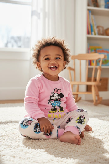 lækkert homewear fleec sæt fra minnie mouse.