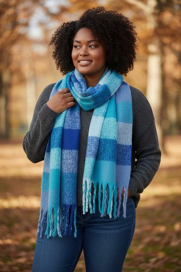 lækker blødt turkis/blå tørklæde