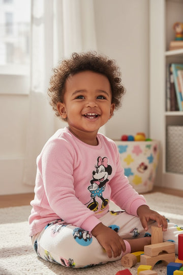 lækkert homewear fleec sæt fra minnie mouse.