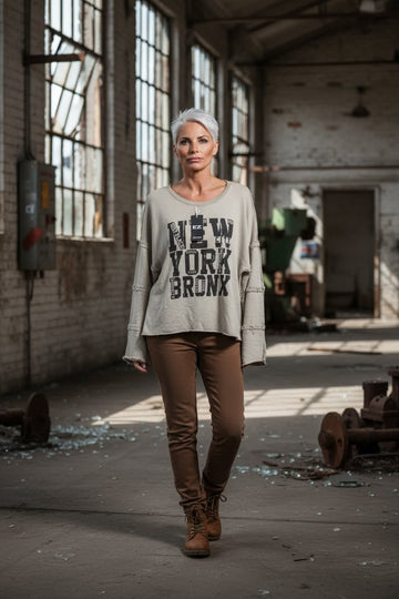 lækker sandfarvet sweatshirt med print
