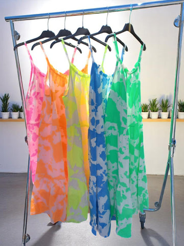 flotte sommer kjoler i 5 neon farver fra little italy.