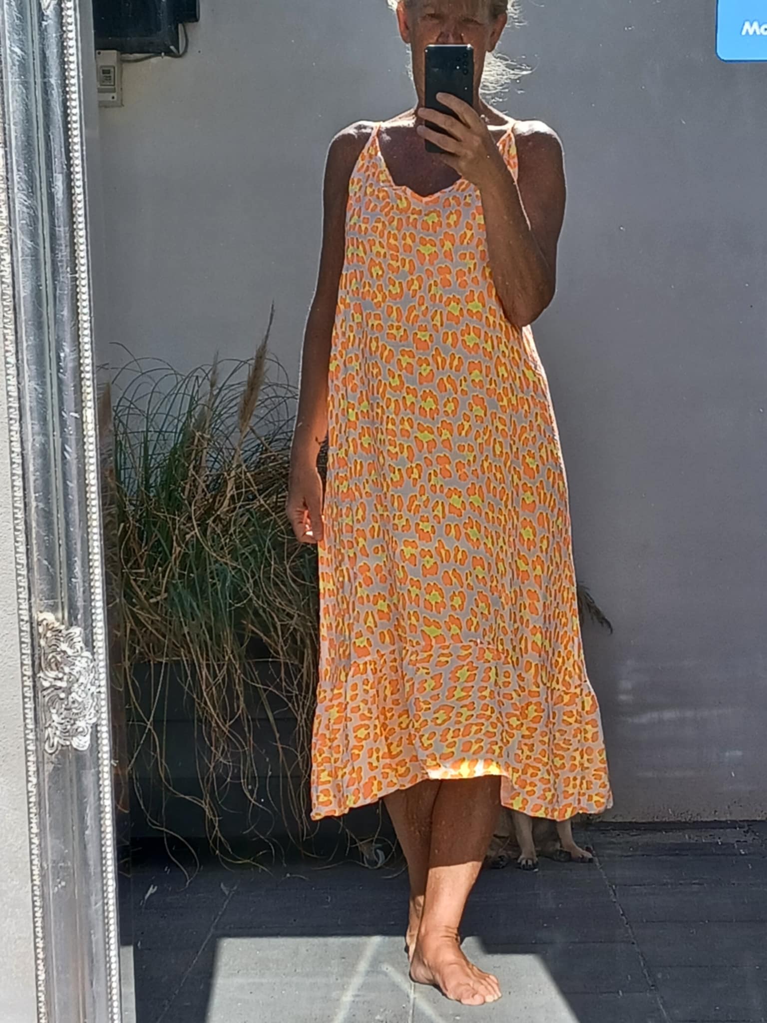 flot gul/orange leopard kjole fra little italy.
