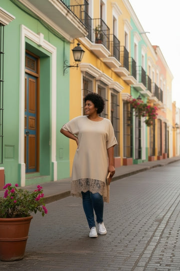 flot sandfarvet blonde tunika fra little italy